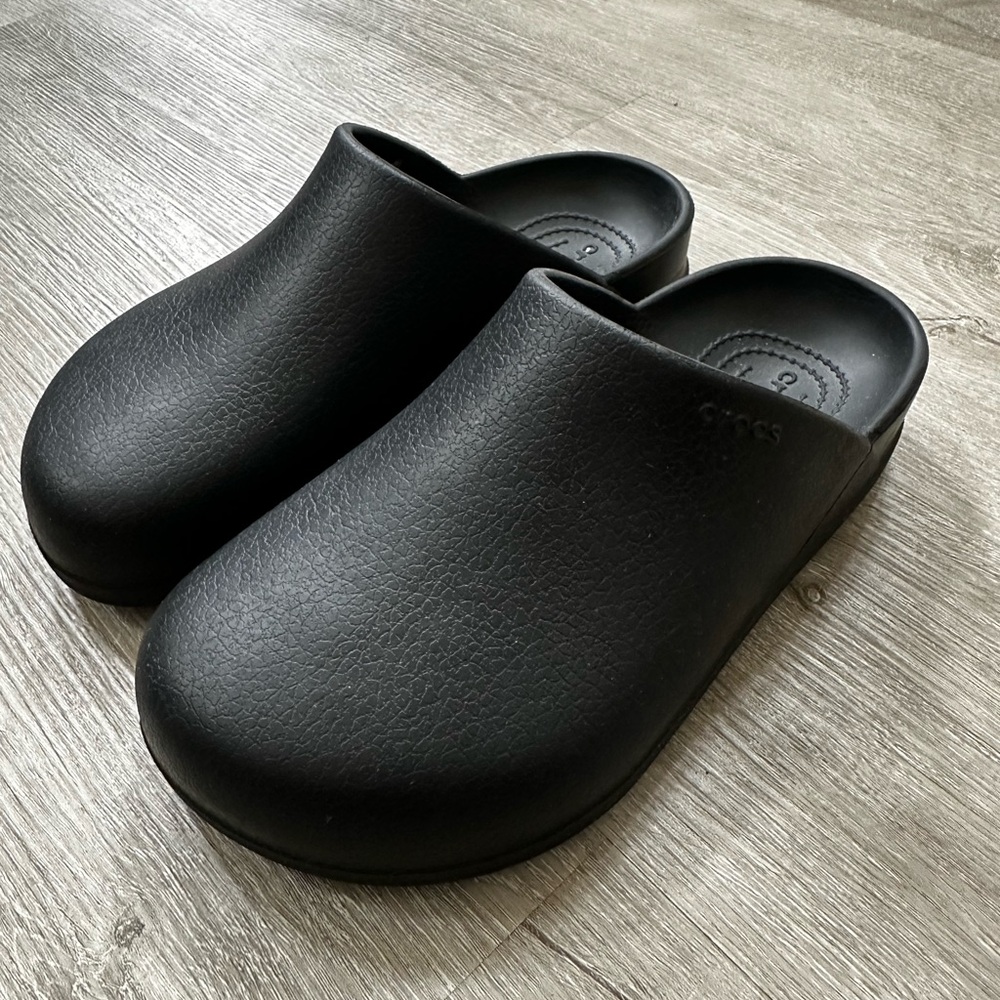 Crocs Black Slip-On Clogs Size 8